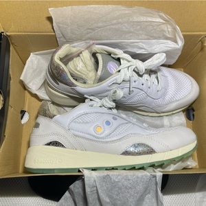 Saucony mother of pearl